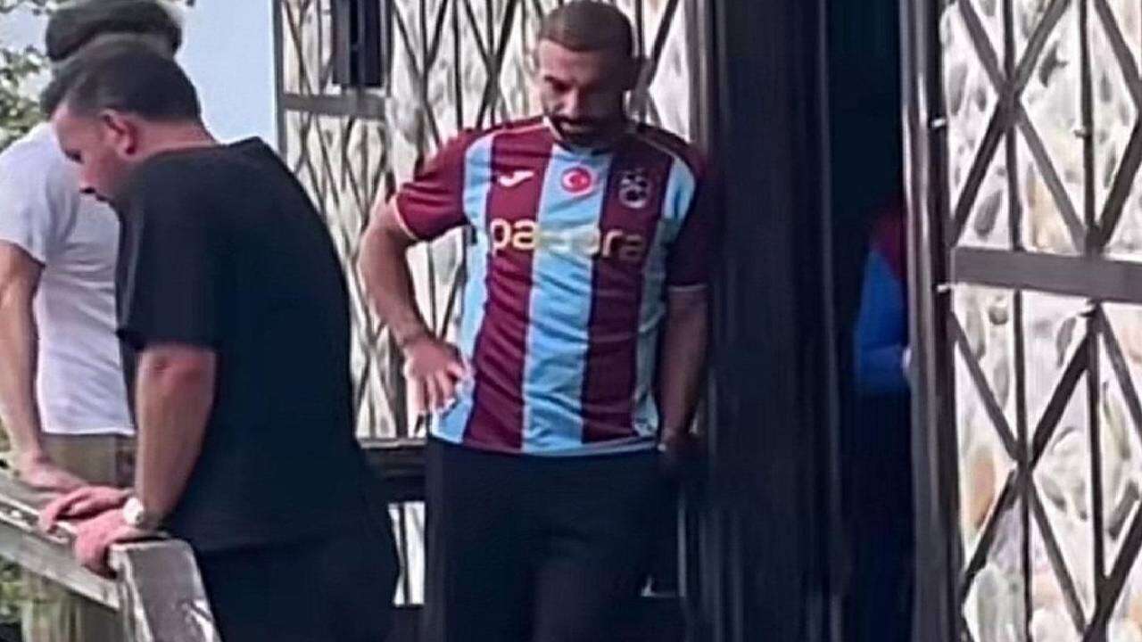 Mohamed Salah oturdu diye olanlar oldu: Taştan sonra şimdi de tuvalet, paraya para demiyorlar! 5